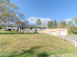 101 Sunset Dr, Dalton, PA 18414