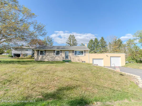 101 Sunset Dr, Dalton, PA 18414