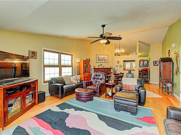 4th image of 436 N Odell St