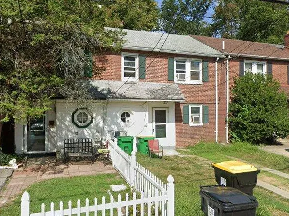 27 N Pennewell Dr, Wilmington, DE 19809