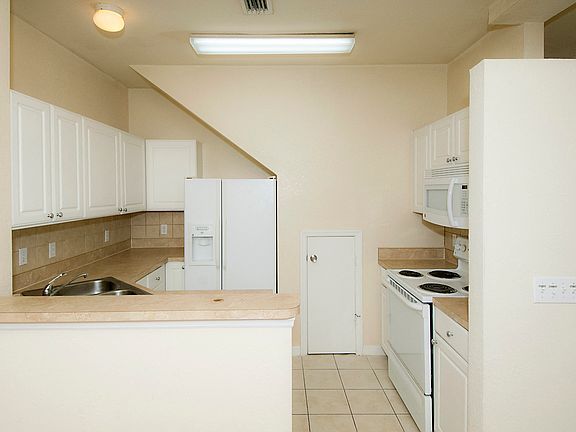 5th image of 5075 NW 43rd Ave #41-102