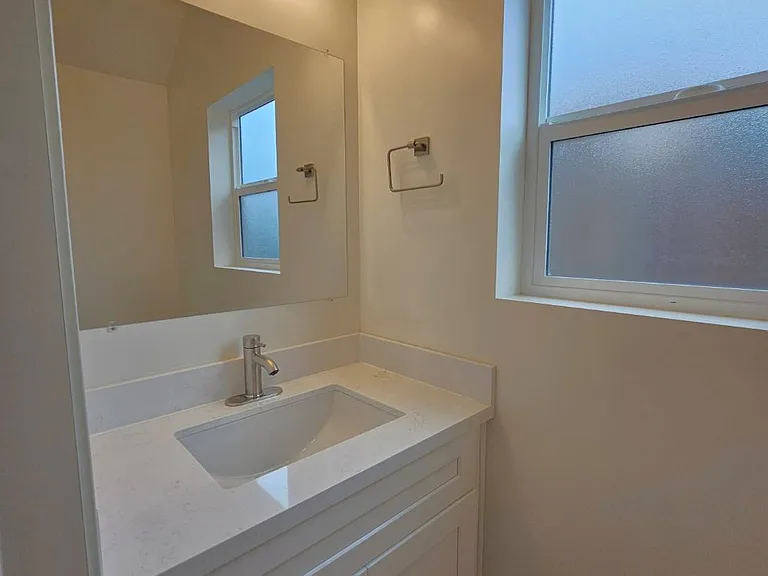 1008 S Bonnie Beach Pl #B — Photo 12