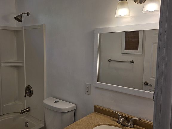 5th image of 13958 Seminole Ave