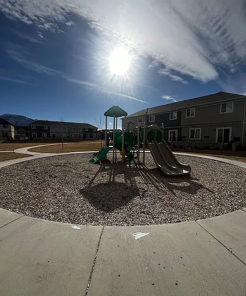 2625 E 600 N — Photo 13
