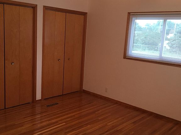 5th image of 1001 Lake St