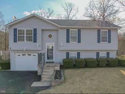 142 Longwood Dr, Bunker Hill, WV, 25413