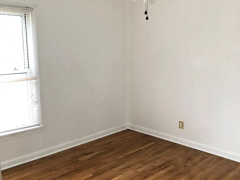 903 Conder St — Photo 16