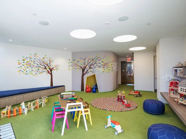 250 Ashland Place image 7 of 16