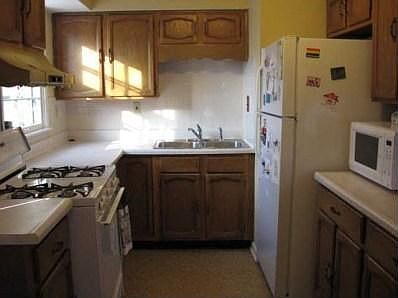 4th image of 315 Curtis Ave