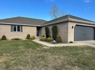 8408 W Ashford Ln, Muncie, IN 47304