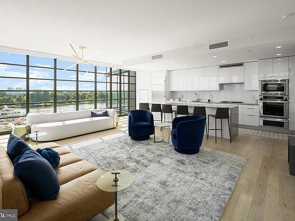 3rd image of 45 Sutton Sq SW Unit 509