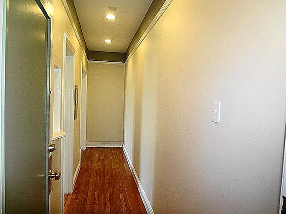5th image of 4534 Mission St APT 19