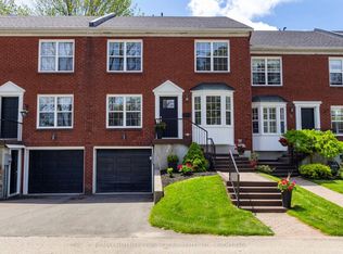 15 Country Club Pl, Brockville, ON K6V6T7