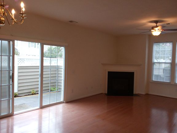 4th image of 109 Ellis Dr