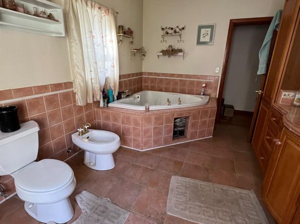 28451 Ryan Creek Rd, Willits, CA 95490