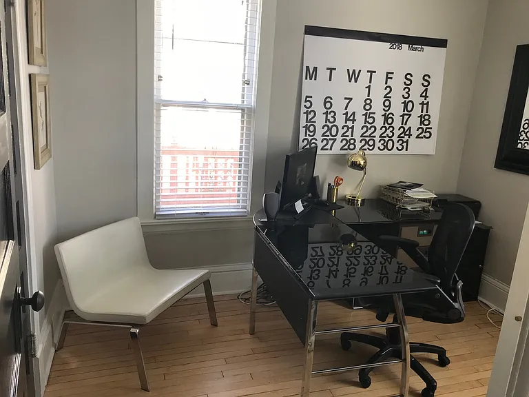 809 University Ave NE #2 — Photo 11
