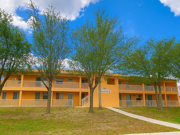 3rd image of 4903 York St APT 202