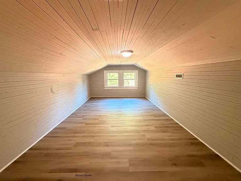 312 N Sumner St — Photo 16