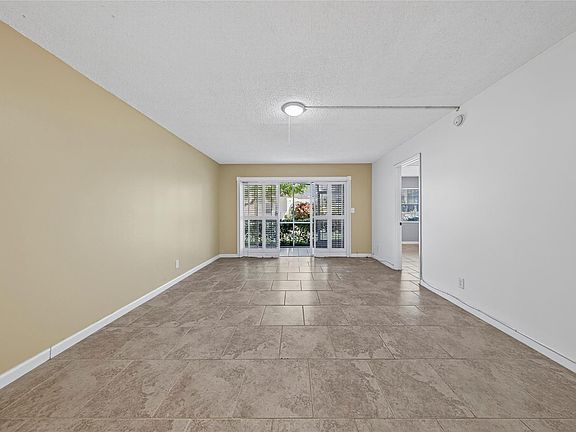 4th image of 1541 S Ocean Boulevard #111