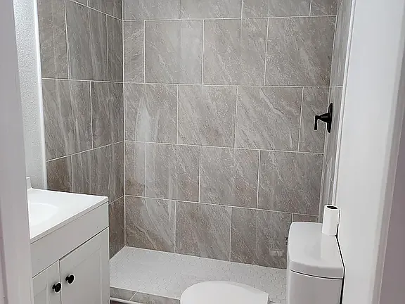 10731 Grape St — Photo 2
