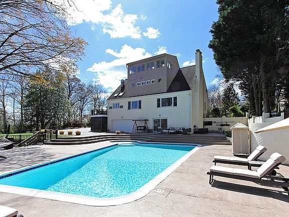 2nd image of 1216 Warrington Pl