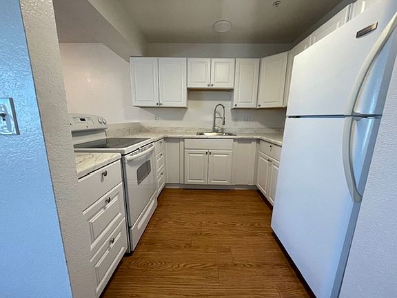 3rd image of 651 E Commonwealth Ave #Hc103