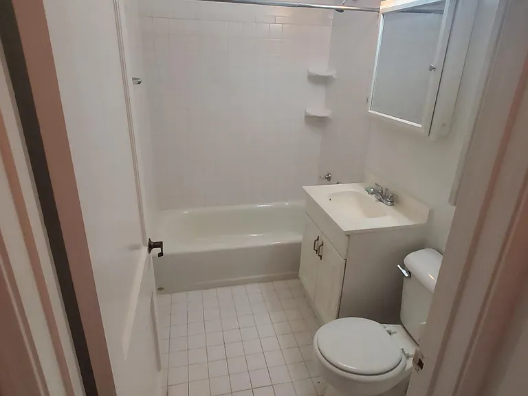 3173 Warick Rd — Photo 16