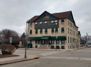 204 W Main St APT 203, Whitewater, WI 53190