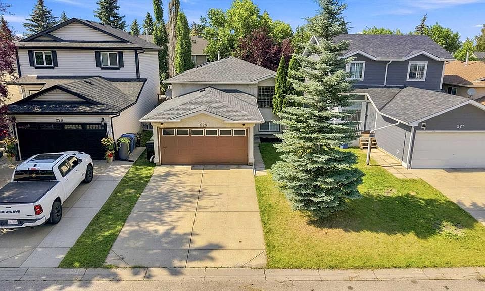 1st image of 225 SE Harvest Glen Pl NE