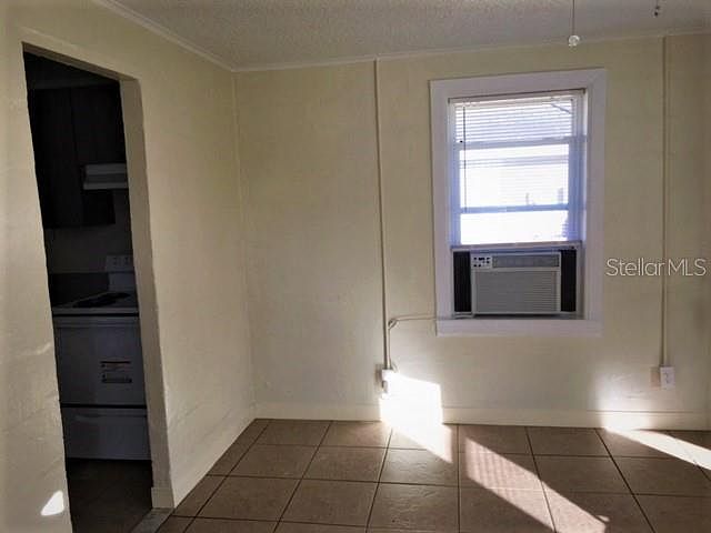2nd image of 408 Camellia Dr