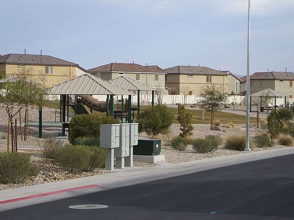 3rd image of 1995 Sundown Canyon Dr