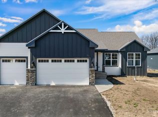 1215 Noble Dr, Pt Barrington, IL 60010