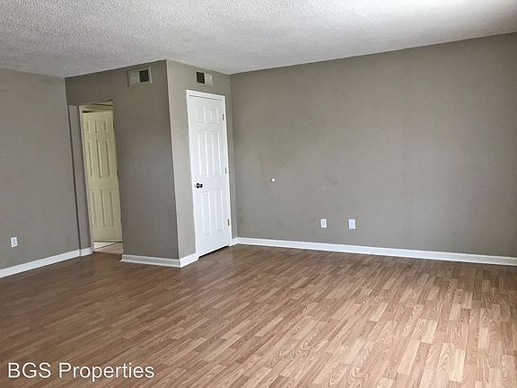 3rd image of 1401 Meeks St APT D4