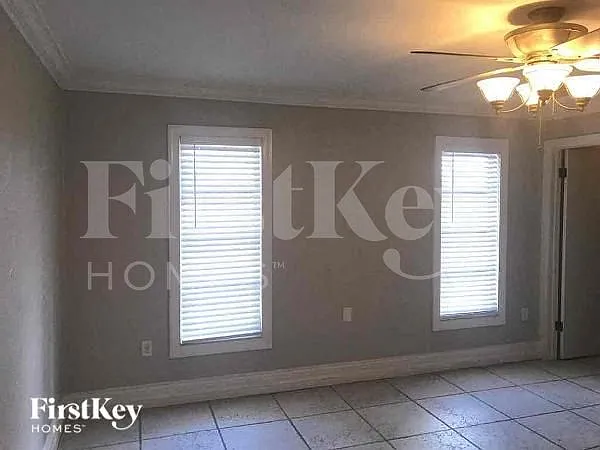3 bed, 2.0 bath, 1506 sqft, $3,190 — Photo 4