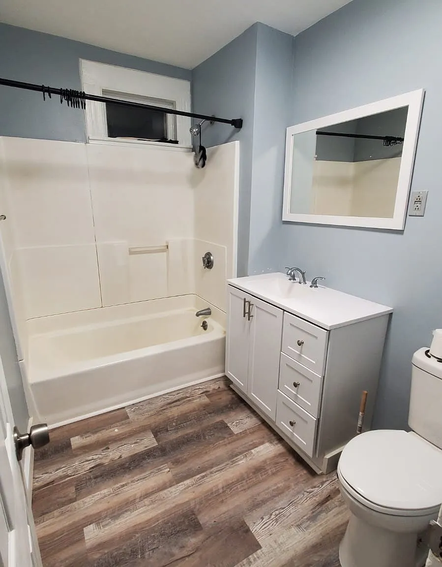 2 bed, 1000 sqft, $2,200 — Photo 3