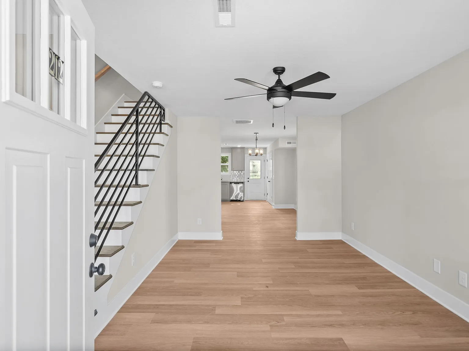2 bed, 2.5 bath, 1200 sqft, $1,350 — Photo 2