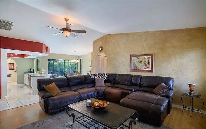 17139 Knight Dr — Photo 4