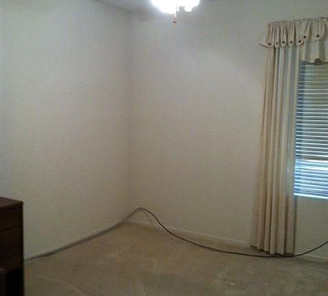4th image of 1111 Carrie St