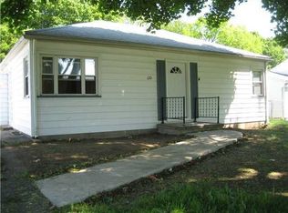 120 Howard Rd, Gates, NY 14606