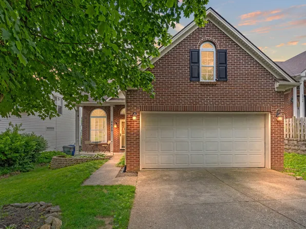2820 Greenway Ct, Lexington, KY 40511