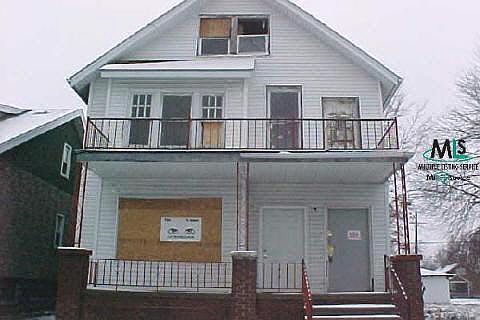 1st image of 17259 Goddard St