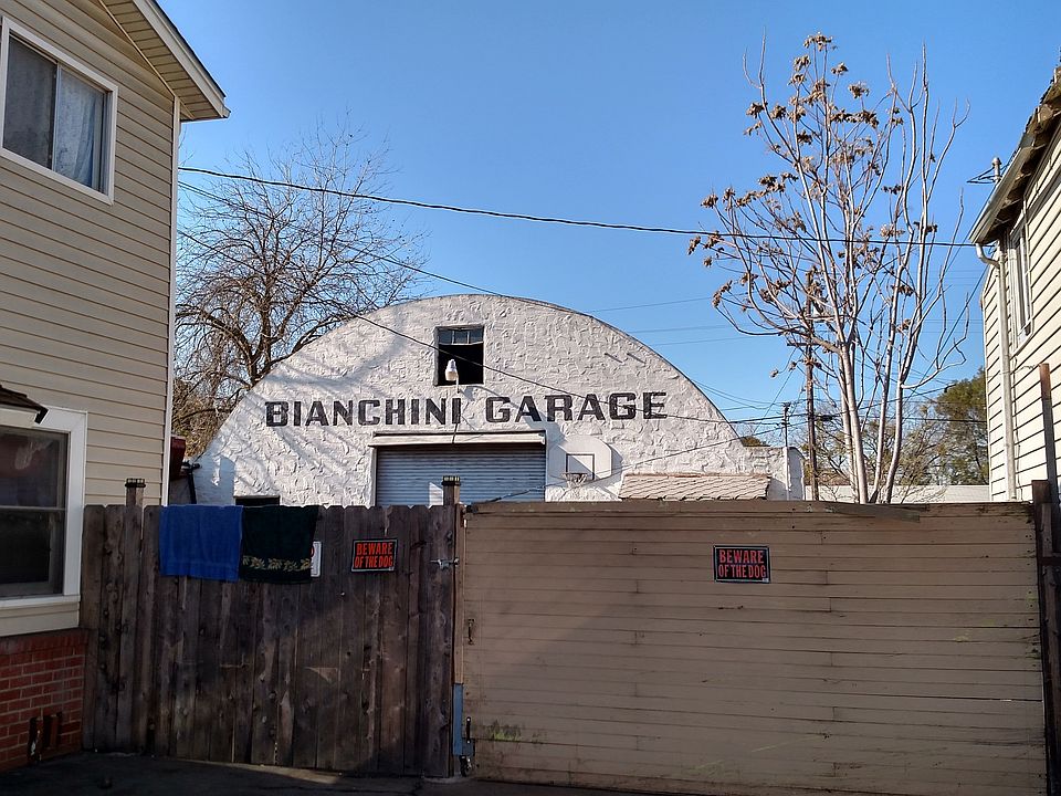 2nd image of 723 Sullivan Ave