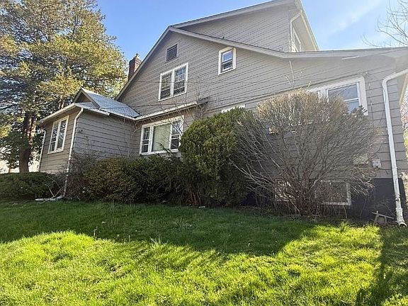 4th image of 12-14 Hillcrest Rd #2