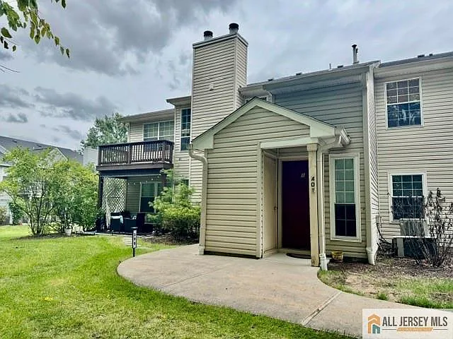 401 Yorkshire Pl