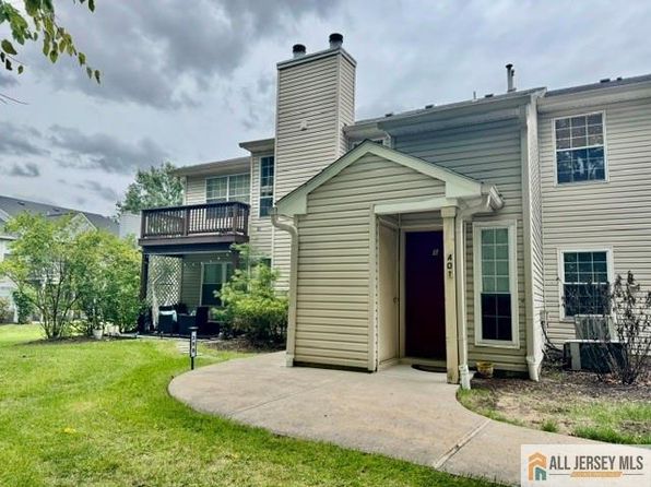 401 Yorkshire Pl