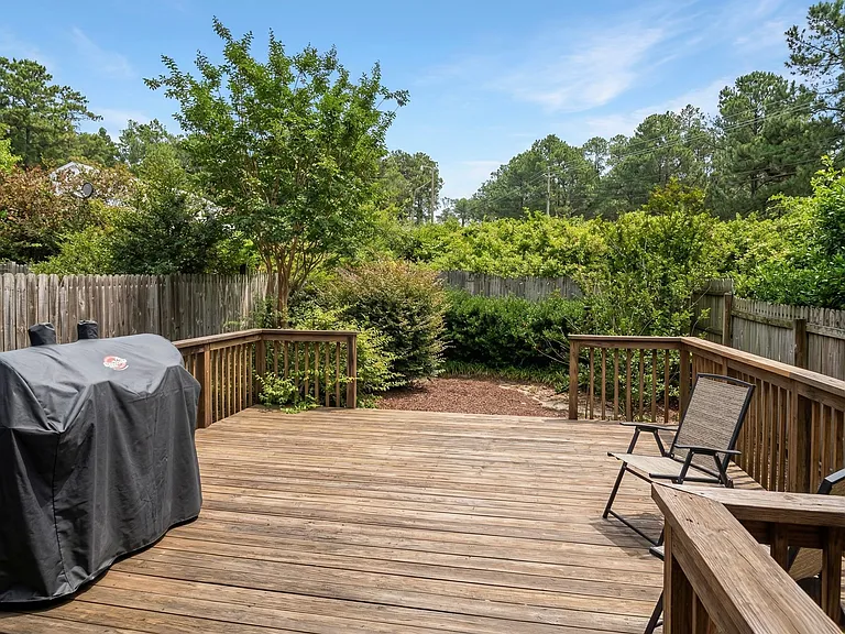 200 Clover Ct — Photo 14