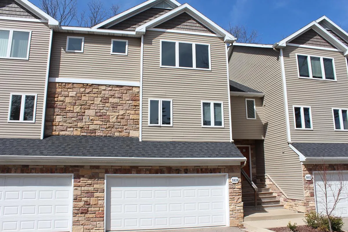 3 bed, 2.5 bath, 2000 sqft, $2,750 — Photo 2