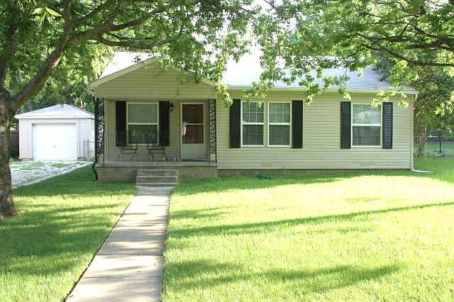 1st image of 1008 W Russell Ave