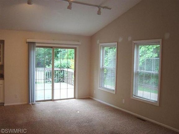 2nd image of 15628 164th Ave