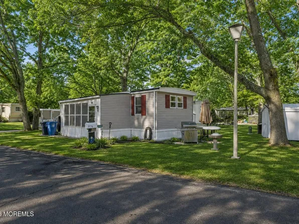 57 Roberts Road, Toms River, NJ 08755